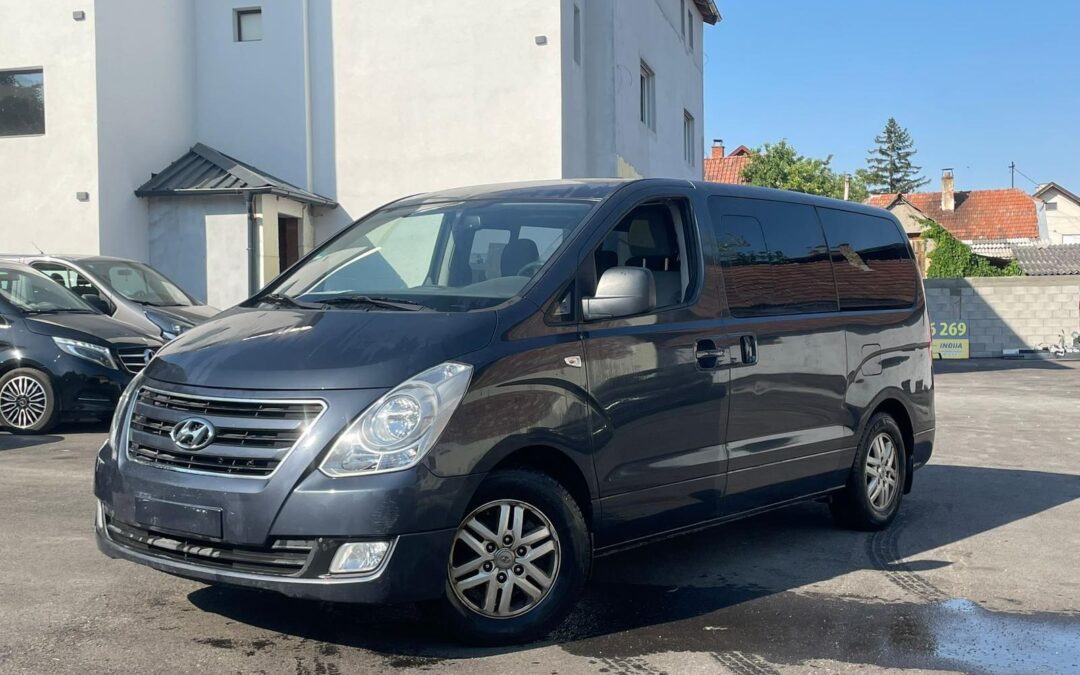 Hyundai H1 8 Seat
